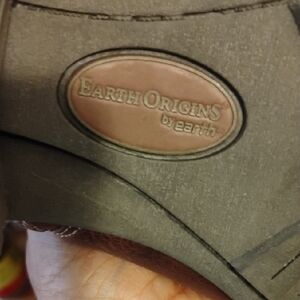 Women's Ankle brown Leather Suede boot Size 9W